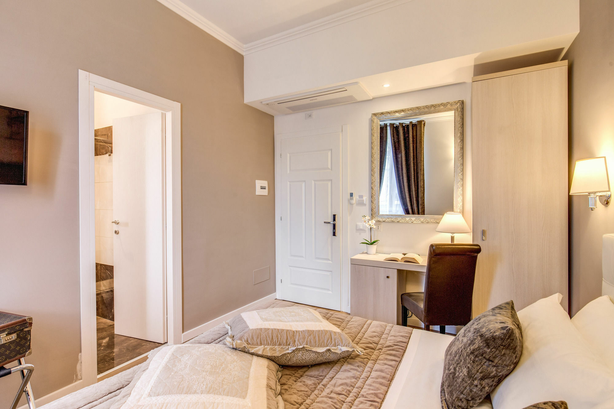 The Bridge Suites ローマ エクステリア 写真